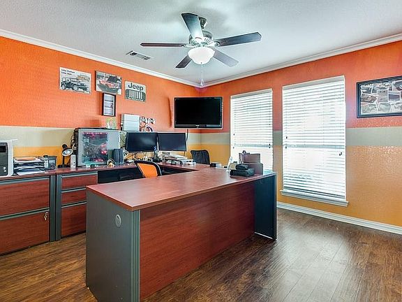 4th image of 200 Parakeet Dr
