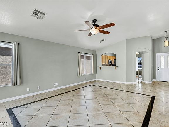 5th image of 8332 Spruce Meadows Ave