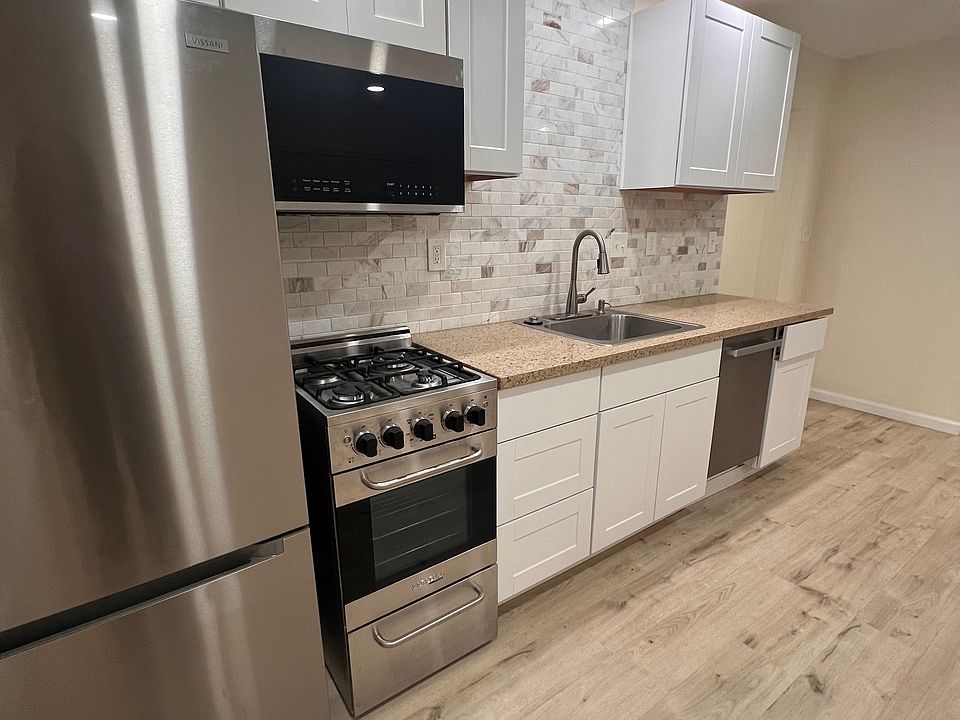 1st image of 5111 Loch Leven Dr #B