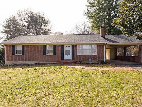 2nd image of 1867 Bridle Ln