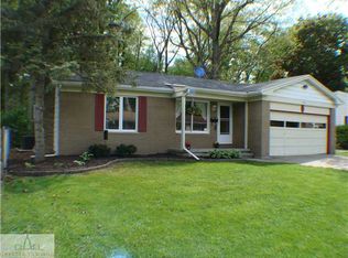 2011 Peggy Pl, Lansing, MI 48910