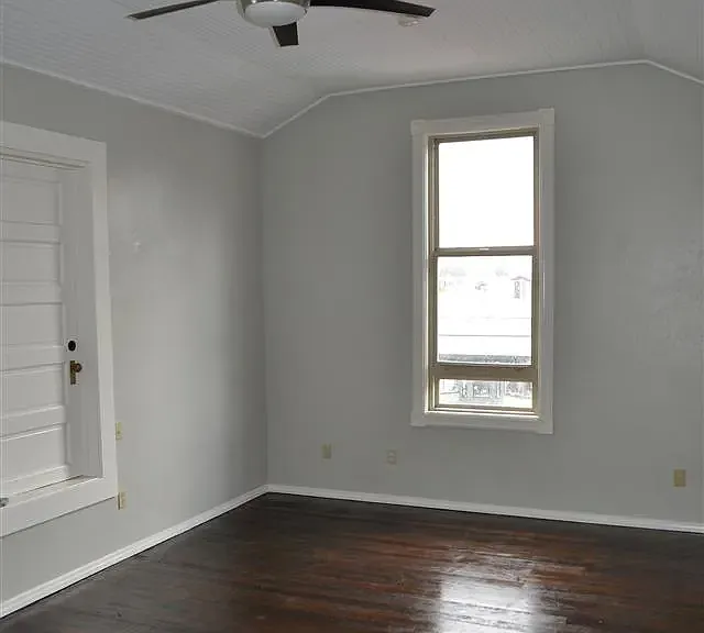 169 E Main St — Photo 2