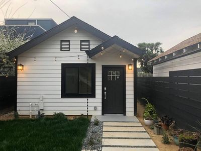 4111 West St, Oakland, CA, 94608