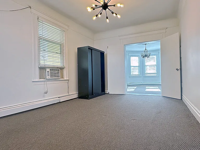 102 S 3rd St #3 — Photo 7