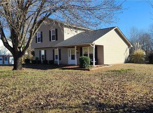 6380 Bishops Ridge Ln, Rural Hall, NC 27045
