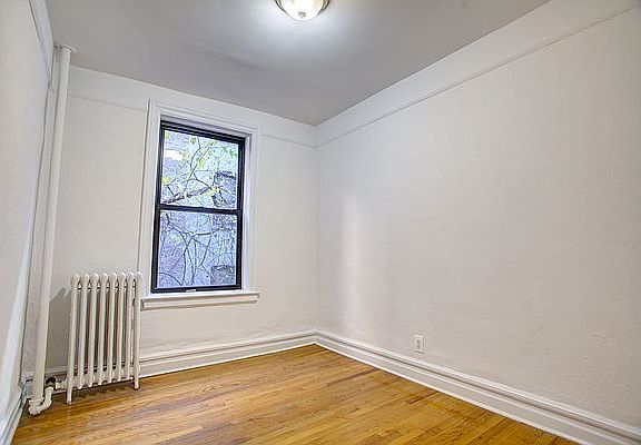 3rd image of 511 W 169th St APT 44