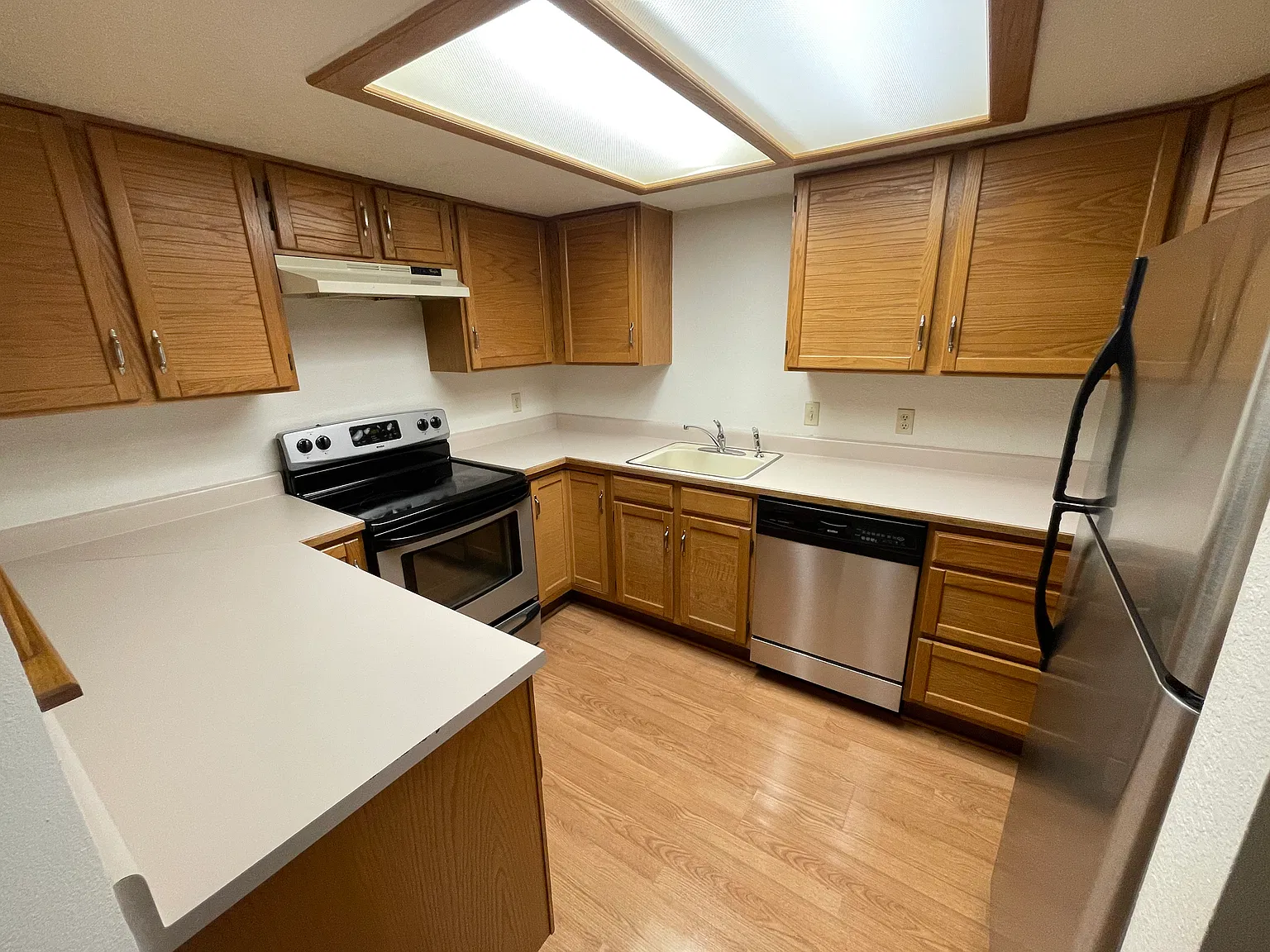 2 bed, 803 sqft, $2,600 — Photo 3