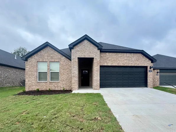305 Cain Trl, Maumelle, AR 72113