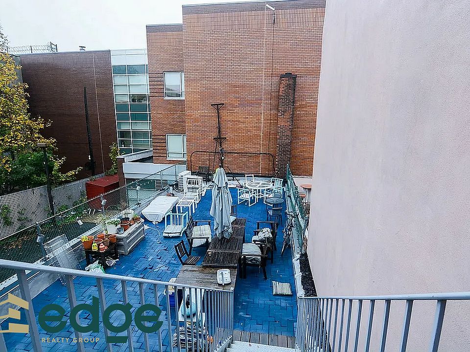1st image of 694 Franklin Ave #4