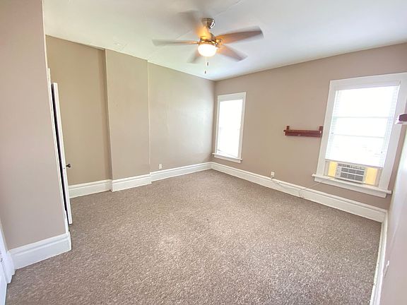 5th image of 226 W 8th Ave APT 3