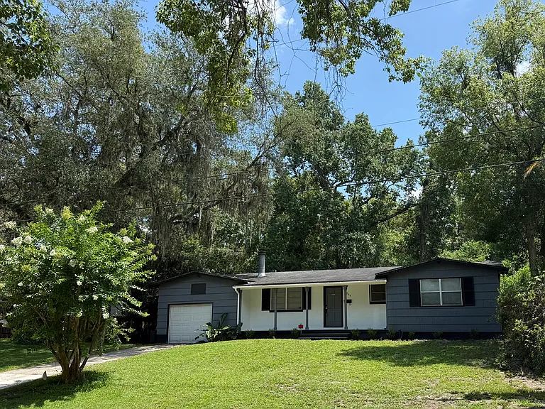 5044 Oakside Dr — Photo 2