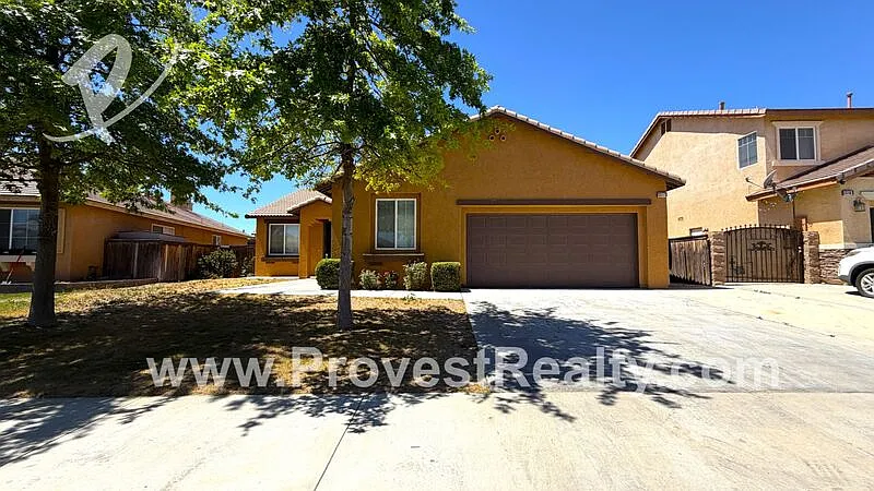 5 bed, 3.0 bath, 2100 sqft, $2,750 — Photo 2