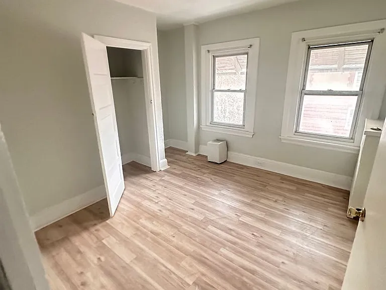 4950 Walnut Street — Photo 9