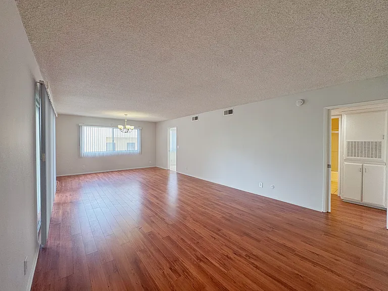 1218 Pine St #201 — Photo 5