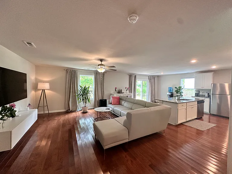4058 Meredith Woods Ln — Photo 12