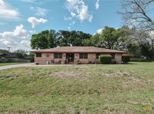 103 Rhodes Rd, Victoria, TX 77904