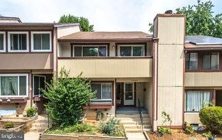 2nd image of 18565 Split Rock Ln