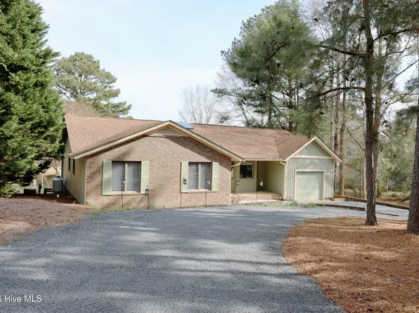 116 Shagbark Court, West End, NC 27376