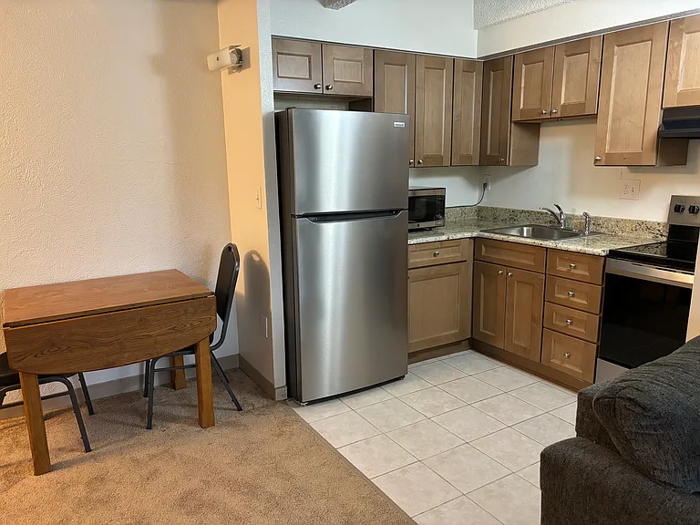 Creekside Apartments- Student Housing — Photo 7