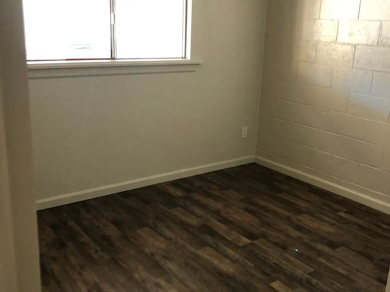 628 Olive St — Photo 1