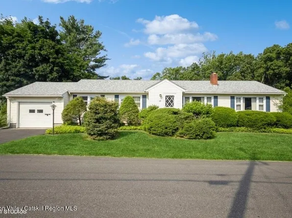 11 Spring Lake Drive, Kingston, NY 12401