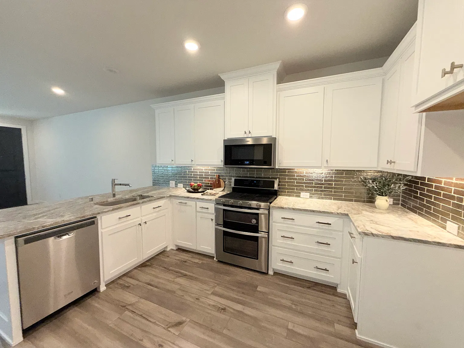 2 bed, 2.5 bath, 1500 sqft, $2,800 — Photo 2