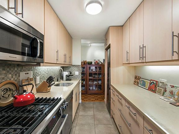 3rd image of 549 W 123rd St APT 17H