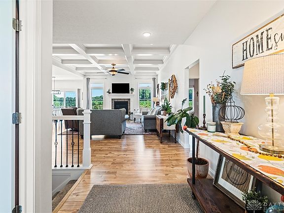 5th image of 677 Whitechurch Way