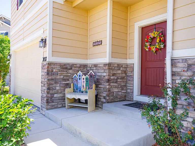 7437 Thorn Brush Way — Photo 3