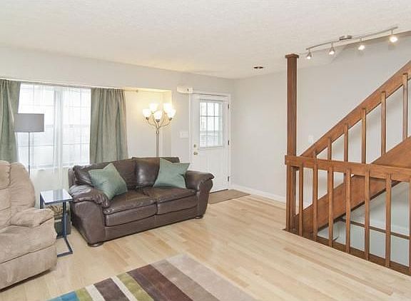 2nd image of 840 Soramill Ln