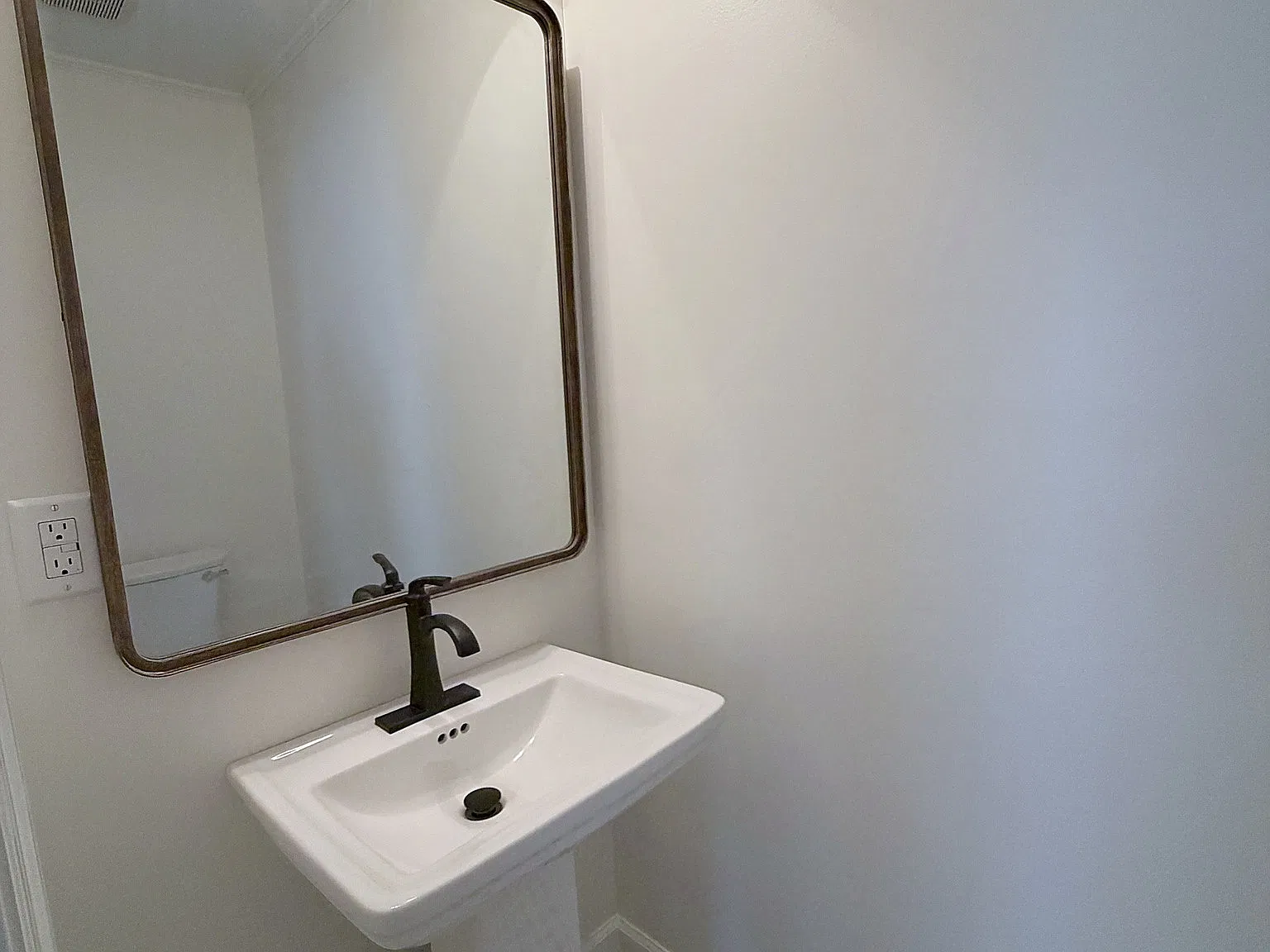 3 bed, 1.5 bath, 900 sqft, $1,550 — Photo 4