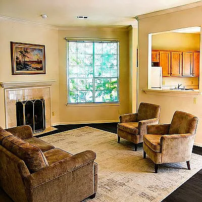 674 Gateway Dr SE #702 — Photo 3