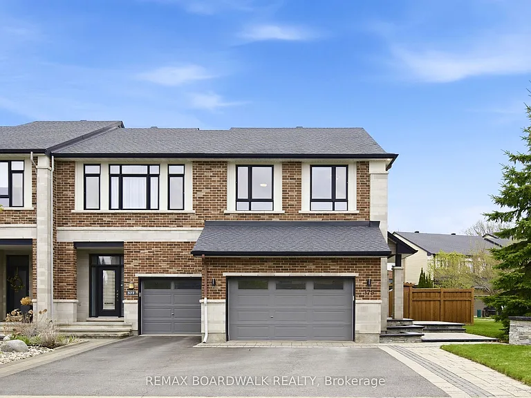 375 Cooks Mill Cres — Photo 2