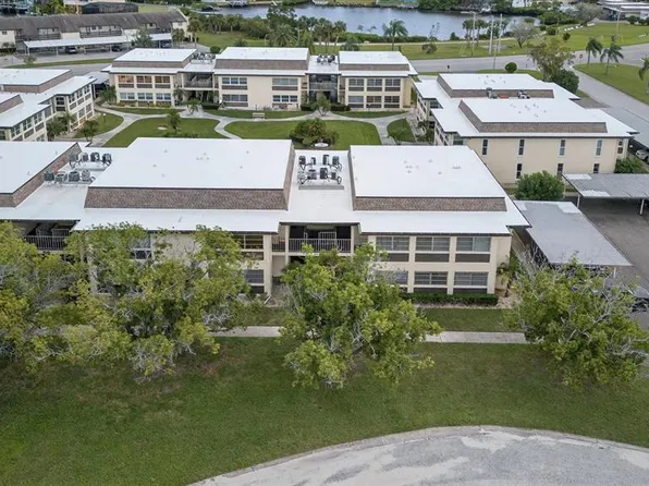 5242 Opal Ln Unit 208, New Port Richey, FL 34652