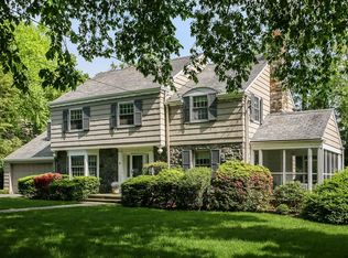 8 Pamela Ln, New Rochelle, NY 10804