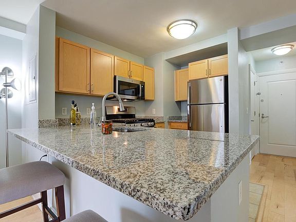 5th image of 800 4th St SW APT S418
