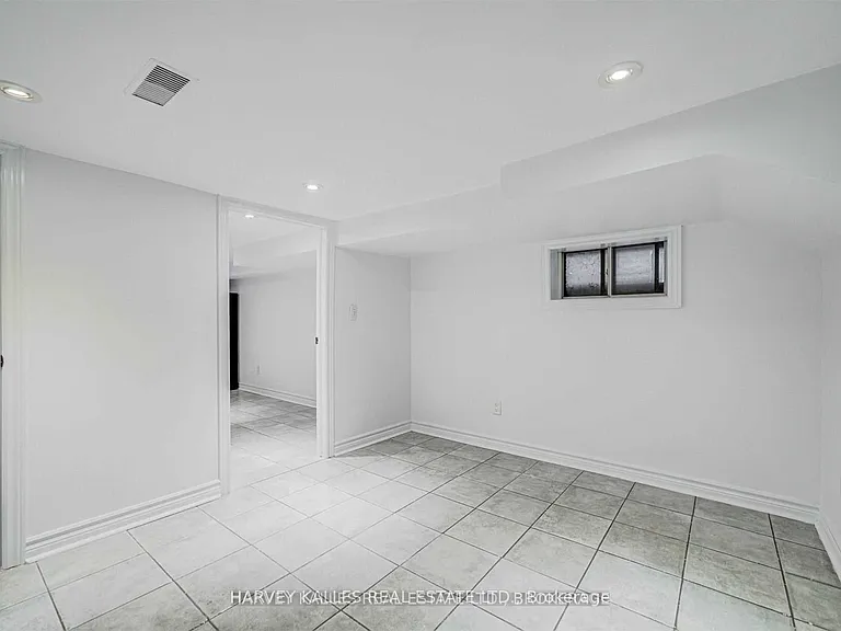 184 Cedric Ave #LOWER — Photo 13