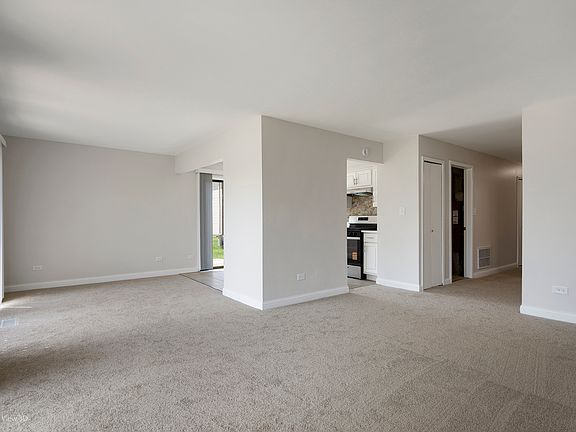 5th image of 19215 Elm Dr #19215