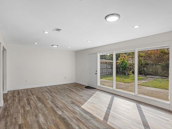 3rd image of 2318 17th St