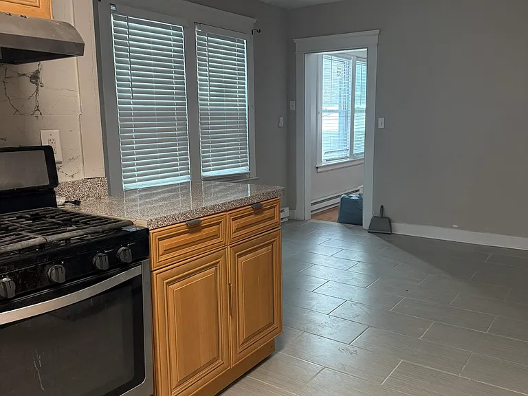158 Alder St #3 — Photo 24