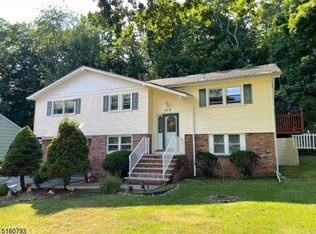312 Hudson Ave, Hopatcong, NJ 07843