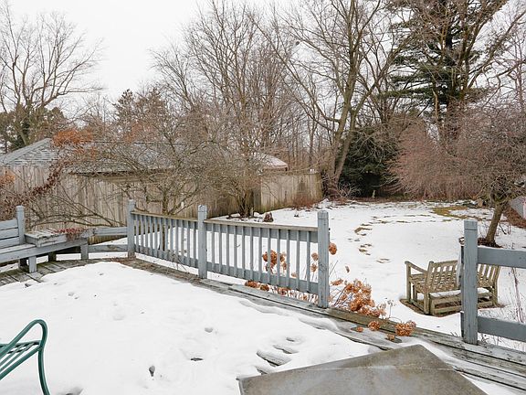 1534 Evanston Ave-103