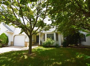 2581 Village Ln, Oshkosh, WI 54904