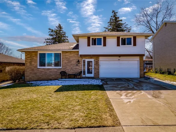 3301 Coventry Dr, Parma, OH 44134