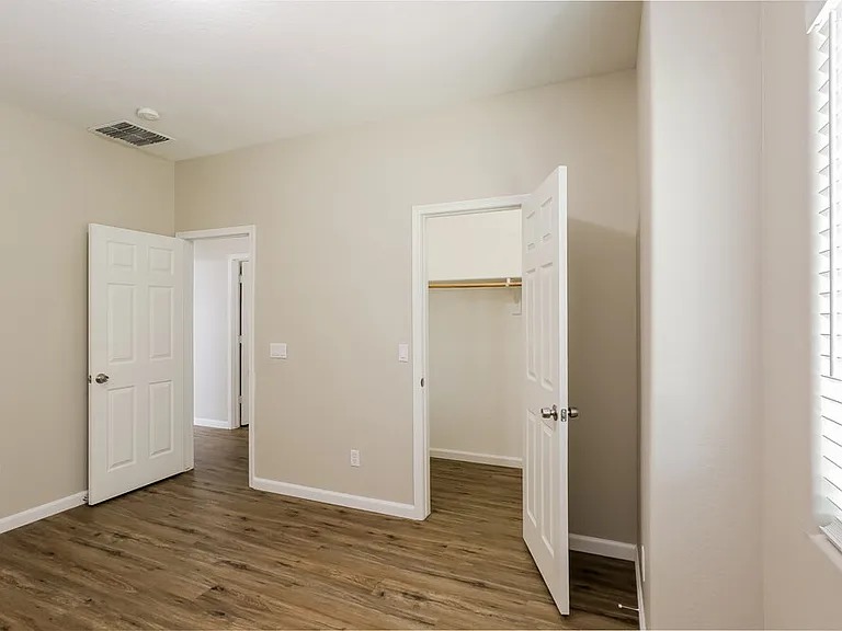 13311 W Stella Ln — Photo 14