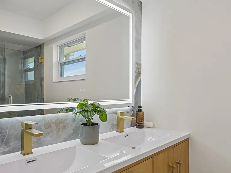 6735 Keystone Dr — Photo 8