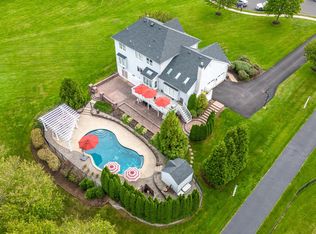 513 Apple Ln, Harleysville, PA 19438