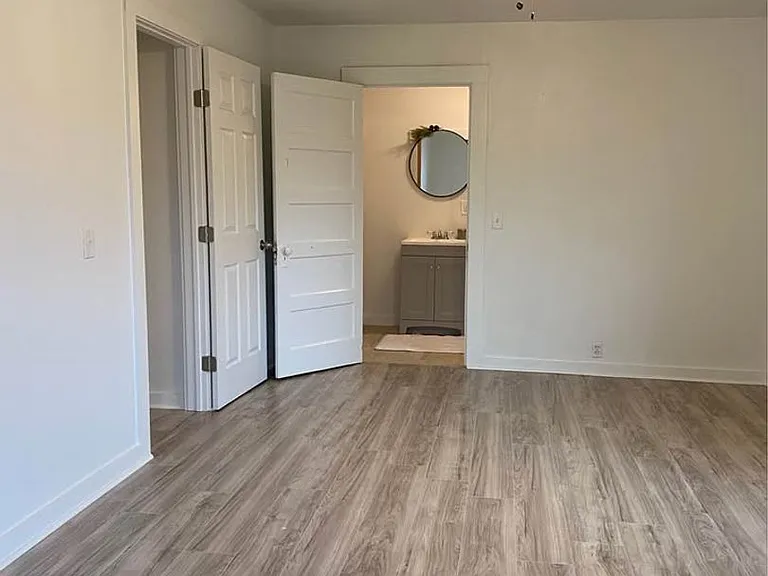 816 W Avenue H — Photo 12