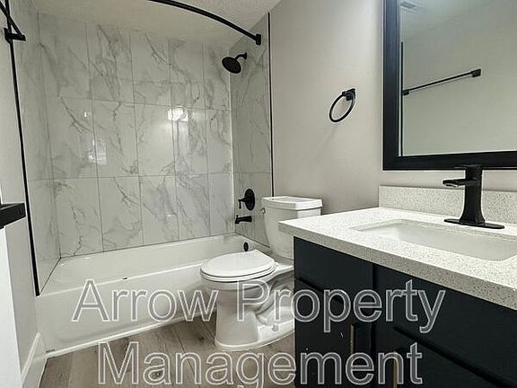 4th image of 2325 S St #3