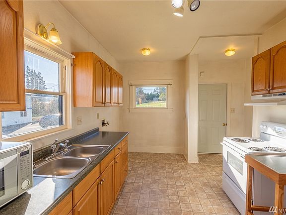 5th image of 1010 W 13th St